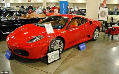ferrari f430 once owned by president donald trump sells for 270k