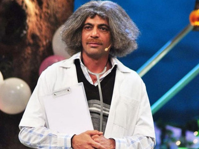 sunil grover s mashoor gulati comedy clinic gets full house attendance sunil grover s mashoor gulati comedy clinic gets full house attendance