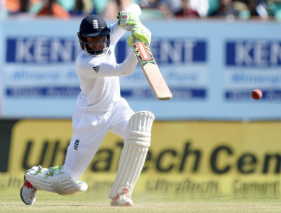 england s haseeb clear of major injury scare