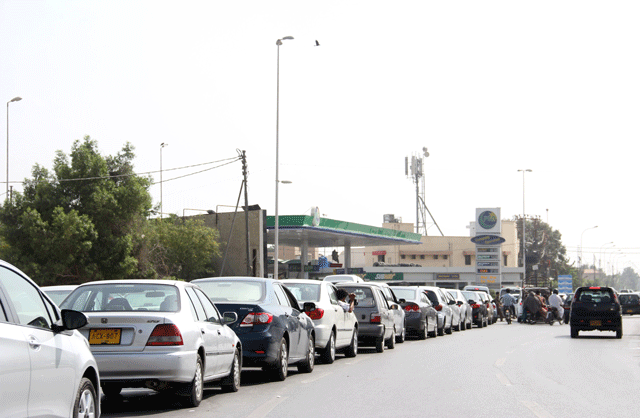 pumps closed as karachi runs short of fuel