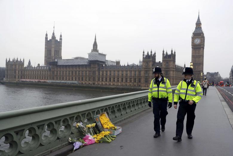 flowers are placed at the scene of an attack on westminster bridge in london britain march 24 2017 photo reuters