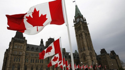 canada probes report of cellphone tracking near parliament hill