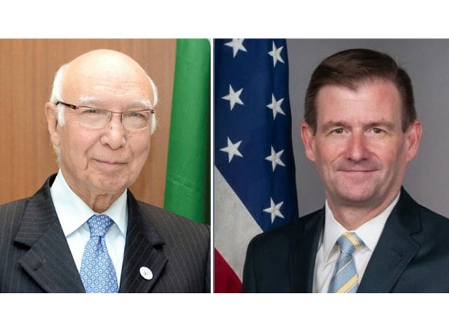 david hale and sartaj aziz photo file