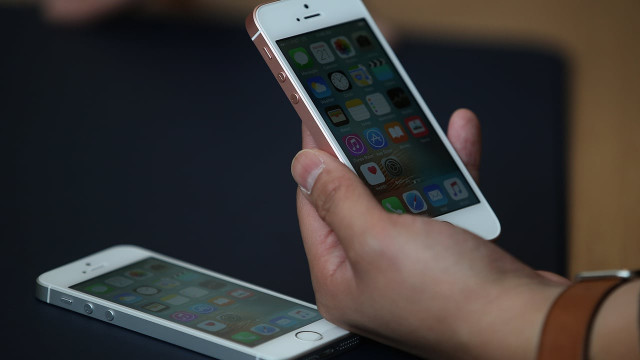 the us technology giant is accused of disabling hundreds of smartphones and tablet devices through a software update photo afp the us technology giant is accused of disabling hundreds of smartphones and tablet devices through a software update photo afp