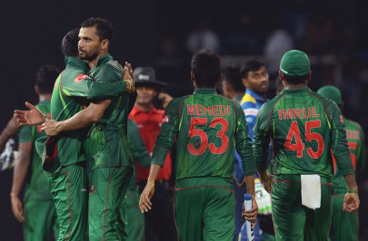 shakib mustafizur give mashrafe perfect send off shakib mustafizur give mashrafe perfect send off