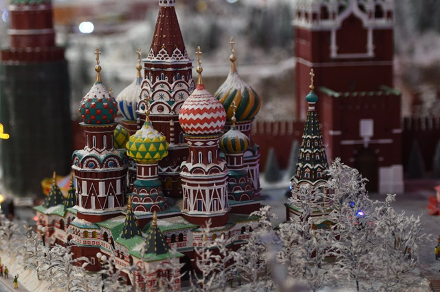 a miniature model of st basil 039 s cathedral on red square in moscow part of gulliver s gate a miniature world being recreated in a 49 000 square foot exhibit space in times square is seen during a preview april 10 2017 in new york city photo afp