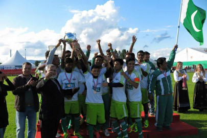 pakistan s street child world cup heroes used abused and forced to scrape a living pakistan s street child world cup heroes used abused and forced to scrape a living