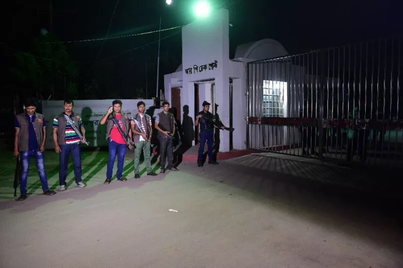 authorities hanged hannan and one of his aides sharif shahedul islam at a high security prison outside dhaka photo afp authorities hanged hannan and one of his aides sharif shahedul islam at a high security prison outside dhaka photo afp