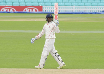 ageless chanderpaul rescues lancashire