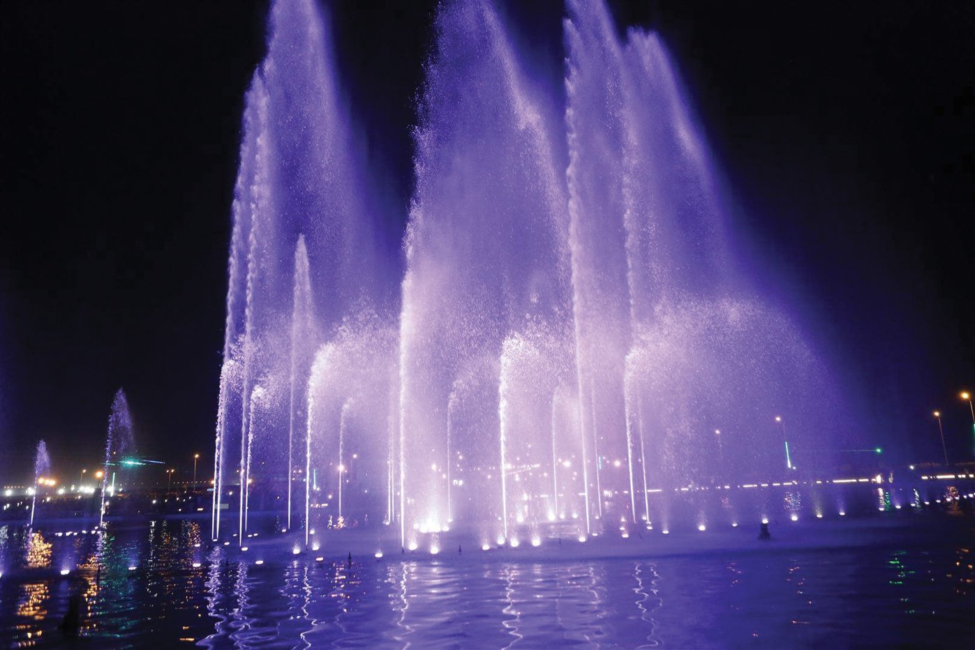 the largest dancing fountain of south asia was inaugurated in bahria town karachi photo express