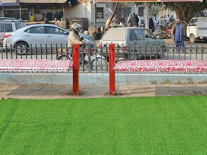 billbeds installed roadside in faisalabad photo express billbeds installed roadside in faisalabad photo express