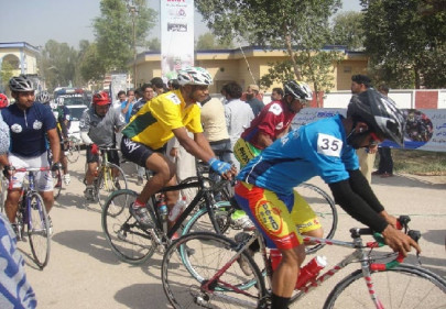 naeem clinches tour de sindh crown naeem clinches tour de sindh crown
