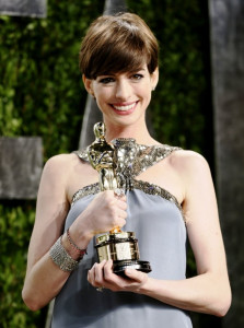 anne hathaway baffled by her success in hollywood anne hathaway baffled by her success in hollywood