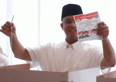 muslim leads in jakarta poll against christian governor