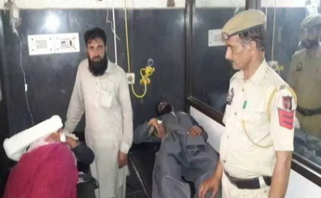 five members of a family including a nine year old girl were injured in an attack by cow vigilantes in the reasi district of indian occupied kashmir photo ndtv five members of a family including a nine year old girl were injured in an attack by cow vigilantes in the reasi district of indian occupied kashmir photo ndtv