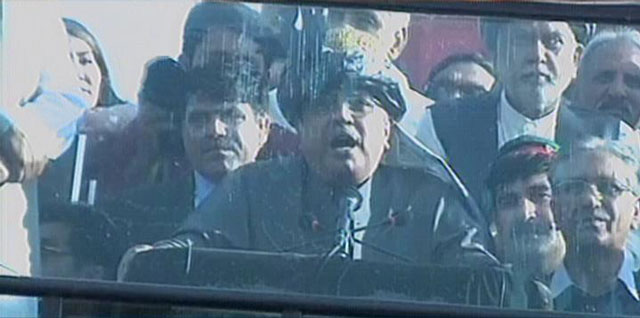 pakistan peoples party co chairman asif ali zardari addressing a party rally in mardan on monday april 24 2017 express news screengrab