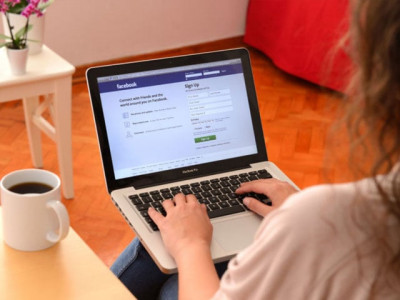 is your facebook obsession feeding a personality disorder