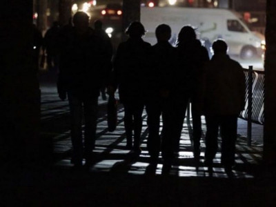 ukraine cuts off power to part of separatist east