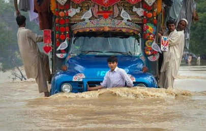 9 reasons why i hate being a motorist in pakistan