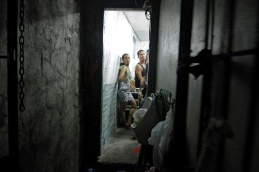 detainees found in secret cell in philippines rights group
