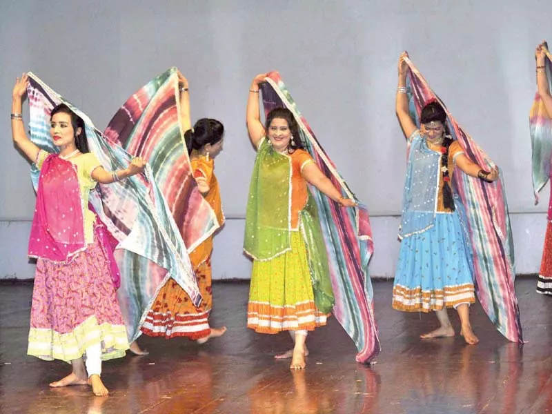 women dance during bahai festival at pnca photo app women dance during bahai festival at pnca photo app