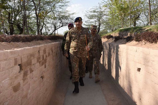 army chief general qamar javed bajwa visits line of control 039 s mattewala munaawar sector on tuesday february 21 2017 photo ispr