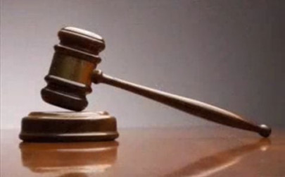 unruly behaviour aggressive stare leads to scuffle in courtroom