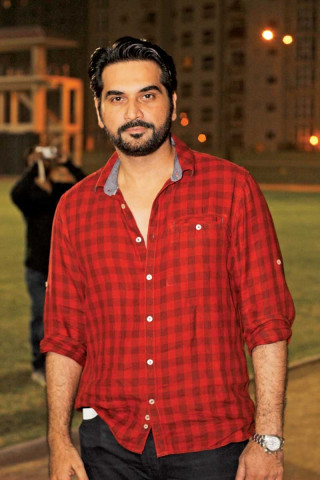 humayun saeed game night ary films and irk films organises a night of celebrity cricket in karachi with the cast and crew of janaan and lahore se aagey humayun saeed game night ary films and irk films organises a night of celebrity cricket in karachi with the cast and crew of janaan and lahore se aagey