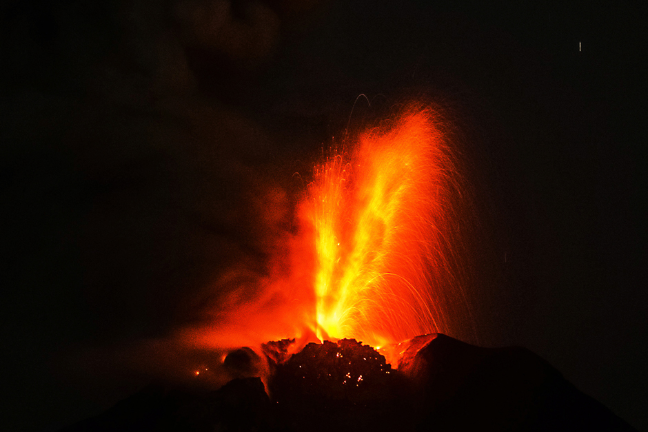 mount sinabung volcano spews thick volcanic ash as seen from beganding village in karo on early may 2 2017 sinabung roared back to life in 2010 for the first time in 400 years after another period of inactivity it erupted once more in 2013 and has remained highly active since photo afp