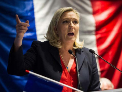 le pen macron clash in fiery final french debate le pen macron clash in fiery final french debate
