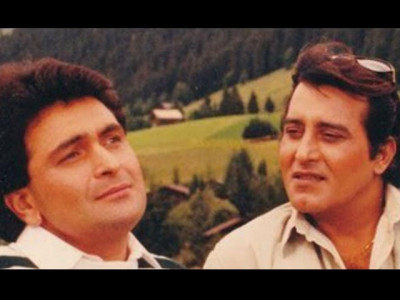 rishi kapoor at peace with attendance at vinod khanna s prayer meet rishi kapoor at peace with attendance at vinod khanna s prayer meet