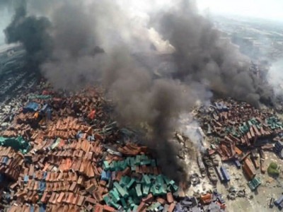 three seriously hurt in spain industrial warehouse blast three seriously hurt in spain industrial warehouse blast