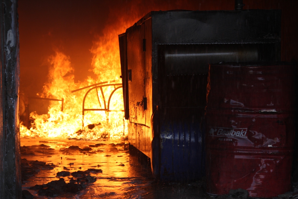 lahore factory fire photo express