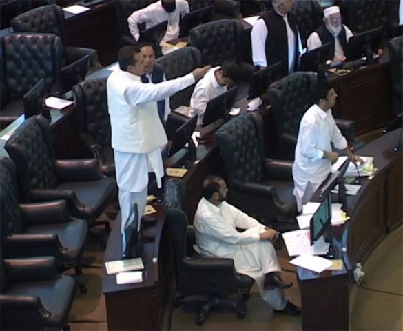 pti lawmaker demands payment of royalty to kohat standing on desk women lawmakers demand farman s disqualification an express news screengrab pti lawmaker demands payment of royalty to kohat standing on desk women lawmakers demand farman s disqualification an express news screengrab