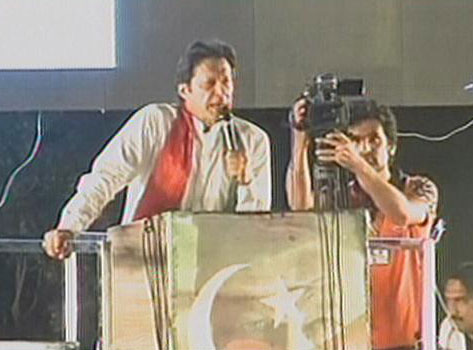 pakistan tehreek e insaf chairman imran khan addressing a public gathering in sialkot on may 7 2017 express news screen grab