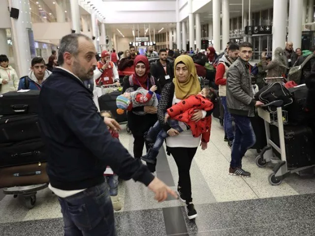 according to unhcr there were about 123 000 refugees and 45 870 asylum seekers in the uk by the end of 2015 photo afp according to unhcr there were about 123 000 refugees and 45 870 asylum seekers in the uk by the end of 2015 photo afp