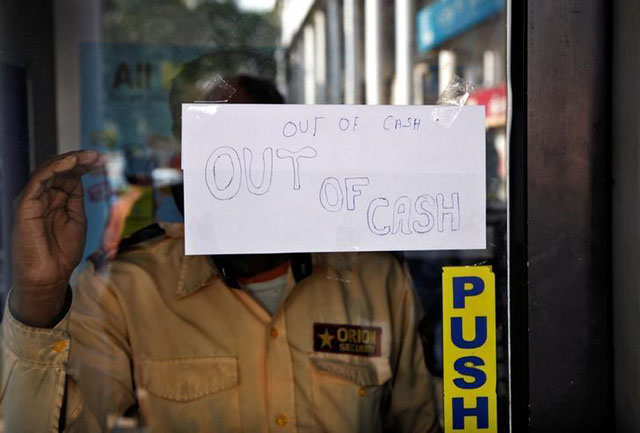 india finding it hard to end love affair with cash