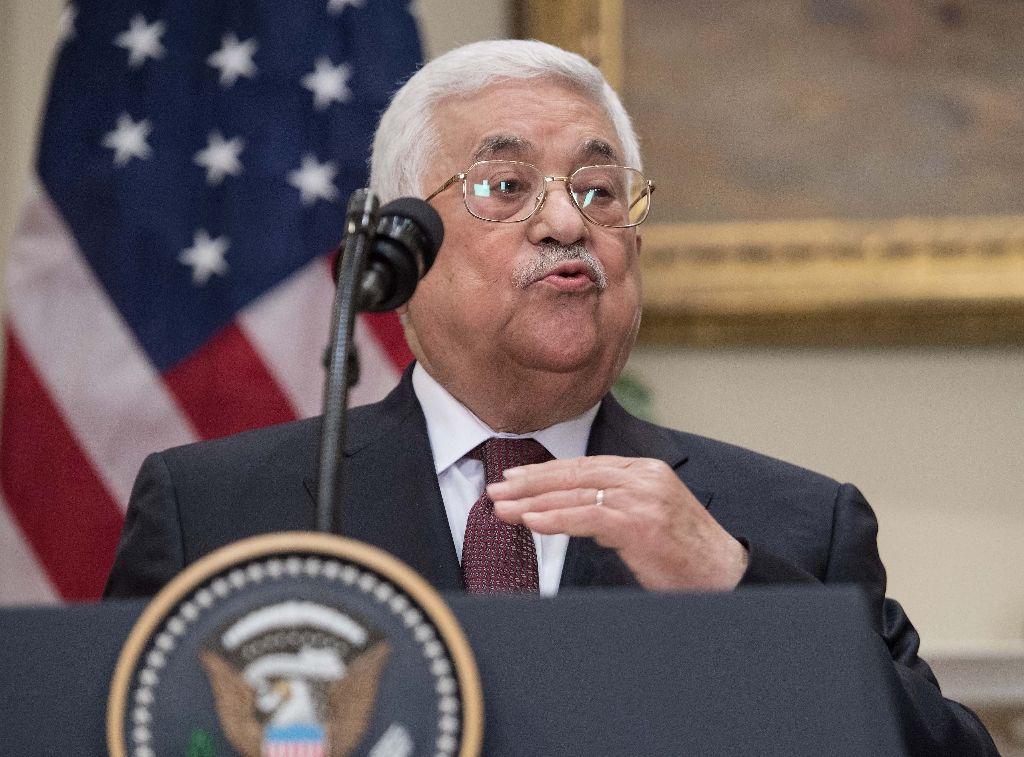 palestinian president mahmud abbas makes a statement with us president donald trump in the roosevelt room at the white house in washington dc on may 3 2017 photo afp