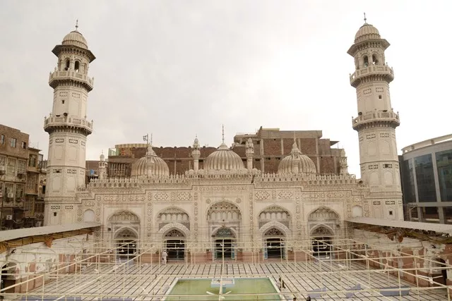 a view of the mahabat khan mosque photo muhammad iqbal express a view of the mahabat khan mosque photo muhammad iqbal express