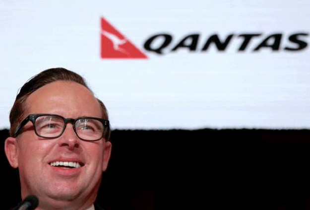 qantas boss says he won t be silenced despite pie protest