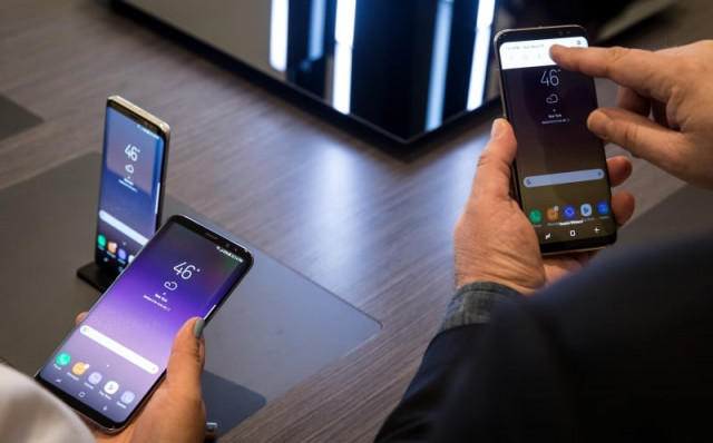 samsung 039 s flagship fares much worse than other smartphones photo afp samsung 039 s flagship fares much worse than other smartphones photo afp