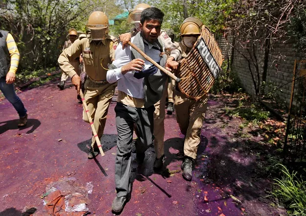 indian policemen detain a kashmiri student during a protest in srinagar photo reuters indian policemen detain a kashmiri student during a protest in srinagar photo reuters