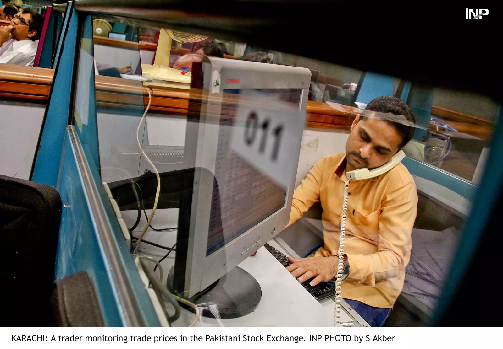 psx benchmark index records an increase of 322 48 points photo inp psx benchmark index records an increase of 322 48 points photo inp
