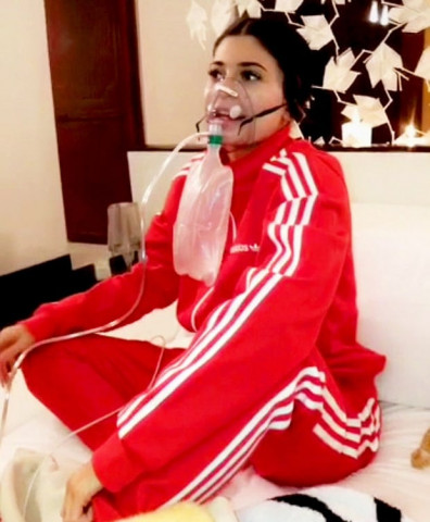jenner receives oxygen photo courtesy snapchat jenner receives oxygen photo courtesy snapchat