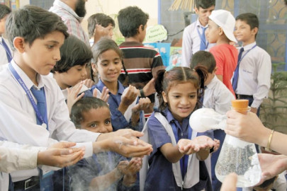 hearing impaired students indulge in scientific experiments hearing impaired students indulge in scientific experiments