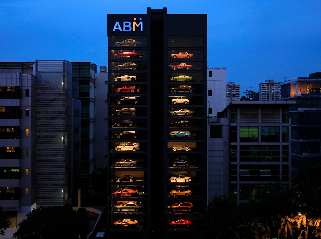 autobahn motors opened what is calls the 039 world 039 s largest luxury car vending machine 039 photo reuters