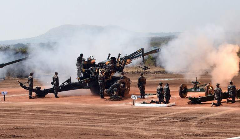 india had been in discussions since 2012 to buy the artillery guns manufactured by bae systems through the us foreign military sales programme but agreement was held up by issues of cost and manufacturing photo afp