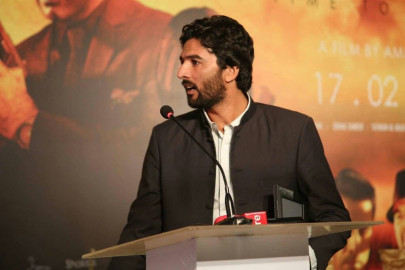 this pakistani actor has been forced to become a labourer due to lack of work this pakistani actor has been forced to become a labourer due to lack of work