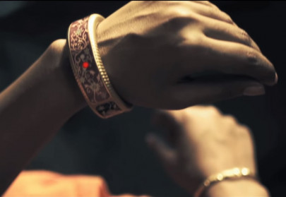 this smart bangle is giving women pregnancy tips in india bangladesh