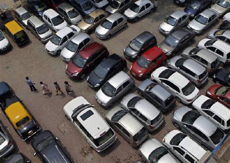 man goes to ihc over encroachment by showroom owners who usurp space for pedestrians photo reuters